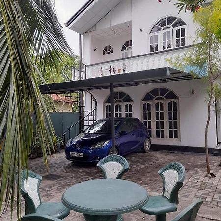 Hellen Homestay Negombo Exterior photo