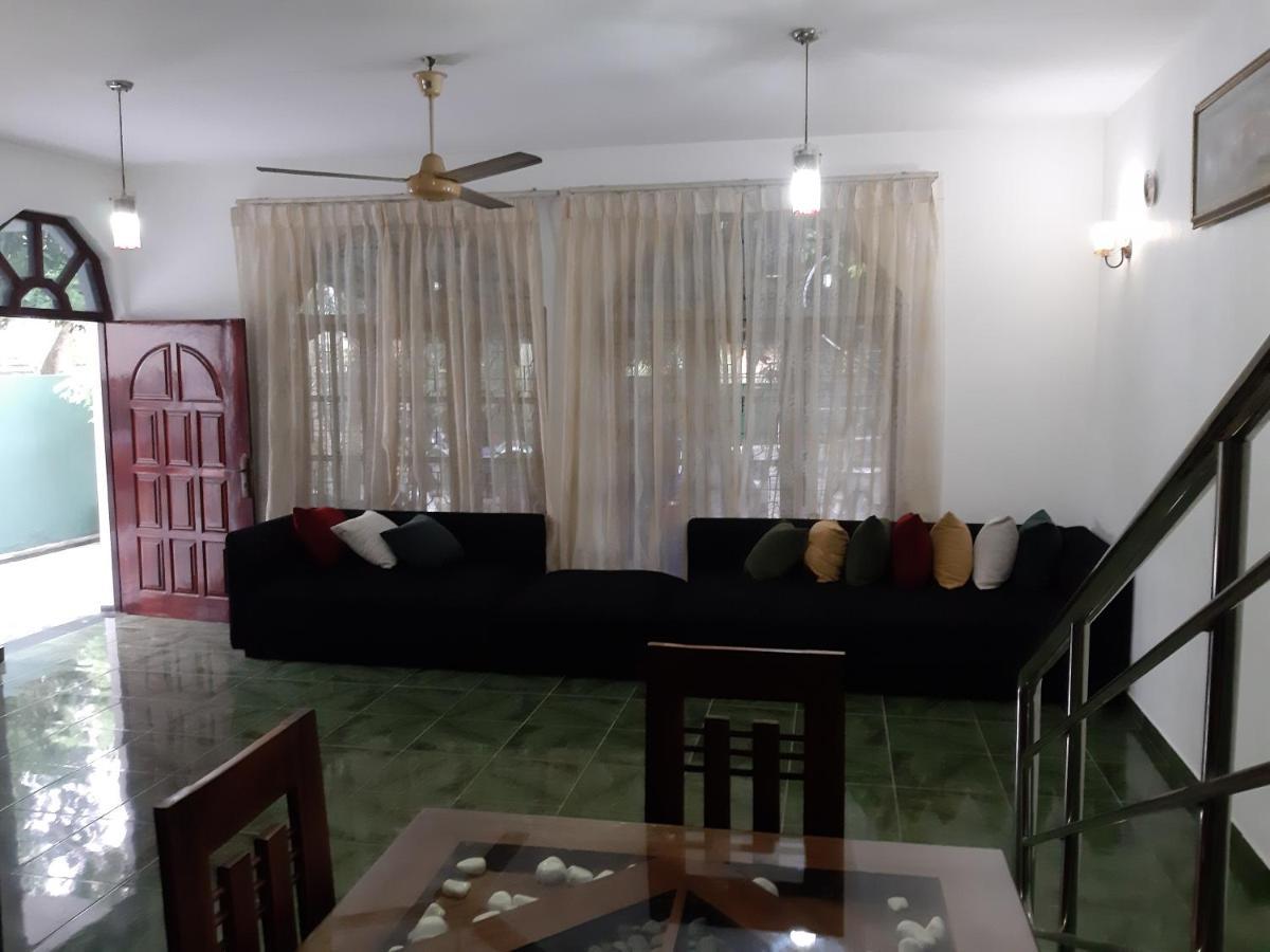 Hellen Homestay Negombo Exterior photo
